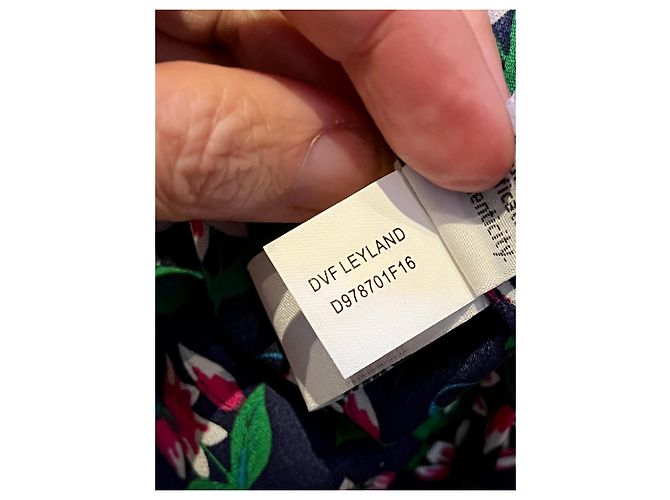 Diane Von Furstenberg Vestido halter Leyland de seda con estampado floral de DvF Zen - vista 7