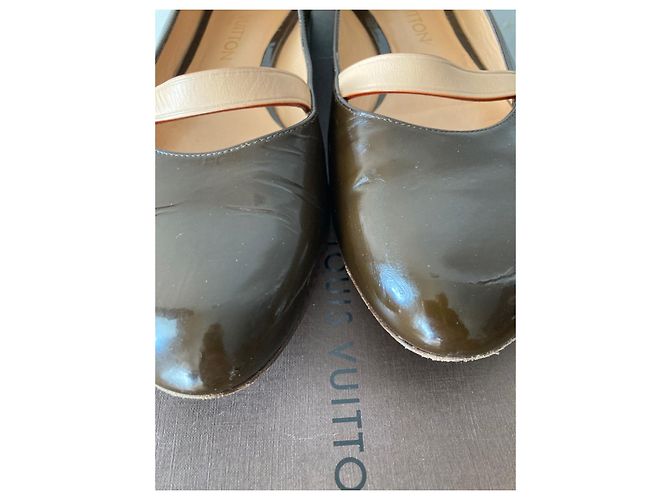Louis Vuitton Ballerine in Vernice Marrone Marrone scuro - vista 2