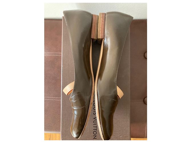 Louis Vuitton Ballerine in Vernice Marrone Marrone scuro - vista 4