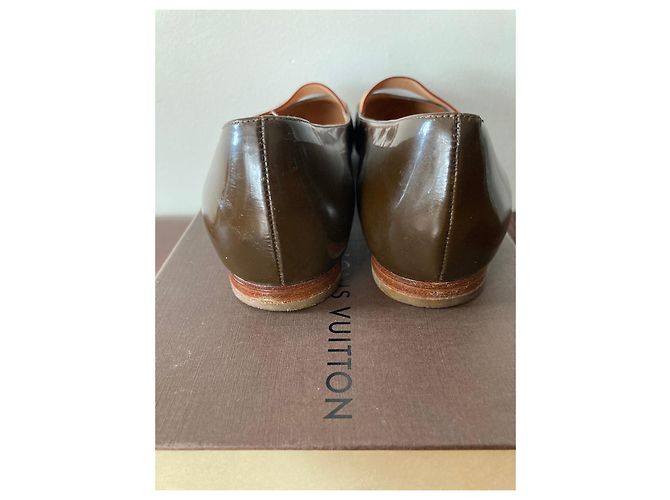 Louis Vuitton Ballerine in Vernice Marrone Marrone scuro - vista 8