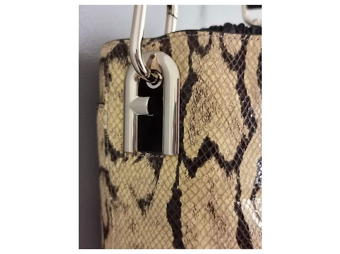 Furla Beuteltasche aus Leder Python Print gelb schwarz Python drucken - Ansicht 11