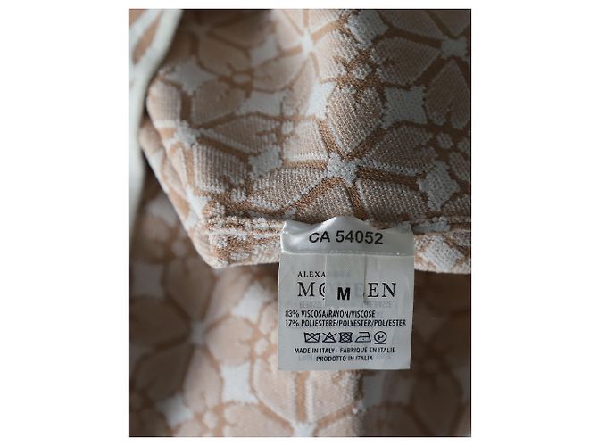 Regata recortada geométrica Alexander McQueen em viscose bege - vista 4