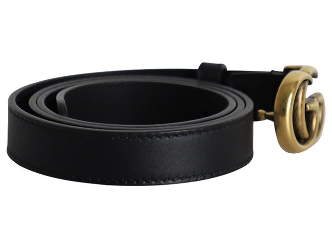 Gucci Gürtel mit GG Marmont-Schnalle 75 in schwarzem Leder - Ansicht 2