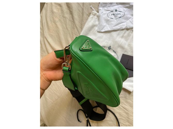 Borsa a mano Prada Triangle in pelle verde - vista 10