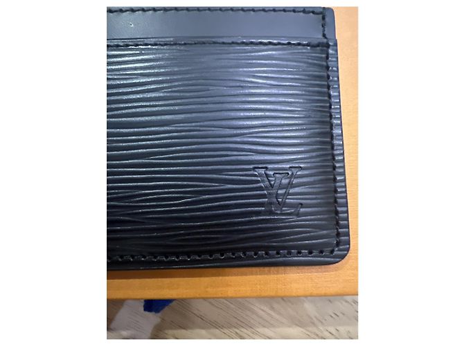 Louis Vuitton Tarjetero Neo de piel negro - vista 3