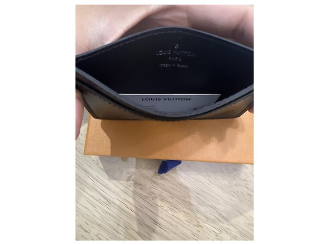 Louis Vuitton Tarjetero Neo de piel negro - vista 4