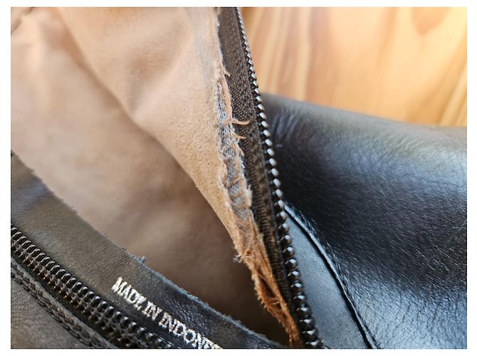 Stivaletti Armani in pelle nera Nero - vista 4