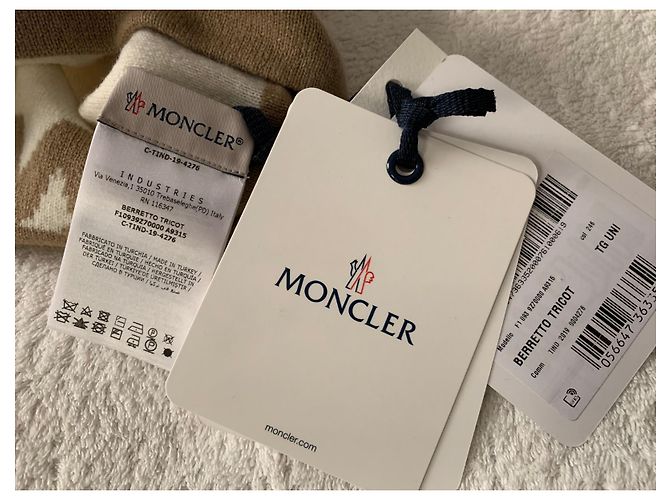 Moncler Strickmütze aus Wolle und Kaschmir - Ansicht 3
