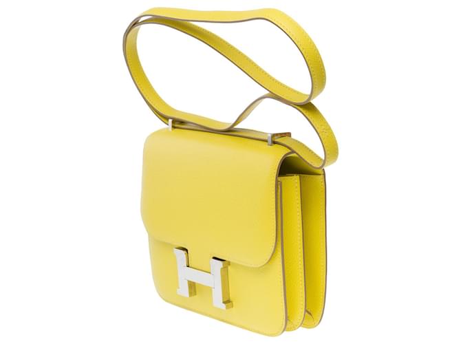 Hermès Sac HERMES Constance en Cuir Jaune - 101390 - vue 4