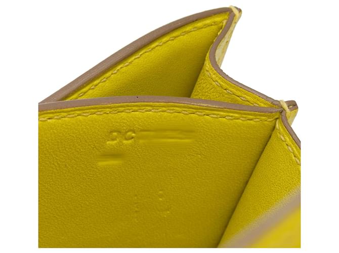 Hermès Sac HERMES Constance en Cuir Jaune - 101390 - vue 7