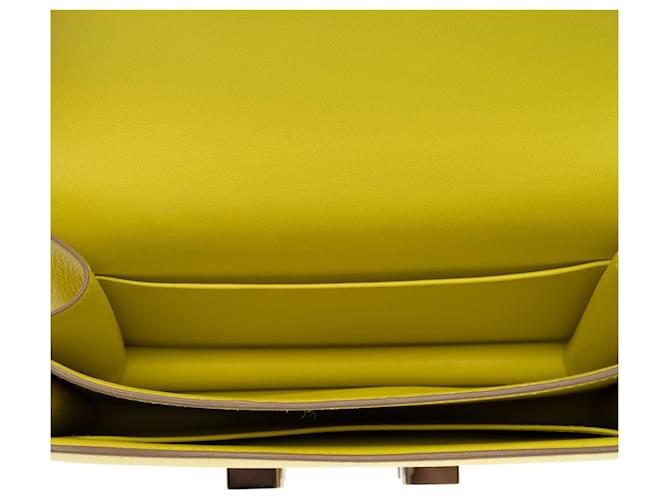 Hermès Sac HERMES Constance en Cuir Jaune - 101390 - vue 8