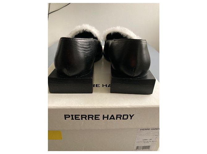 Mocassini Pierre Hardy in pelle nera con ecopelliccia bianca Nero - vista 4