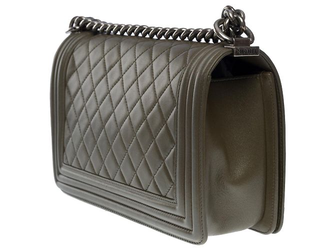 CHANEL Boy Bag in Khaki Leather - 101203 - view 4
