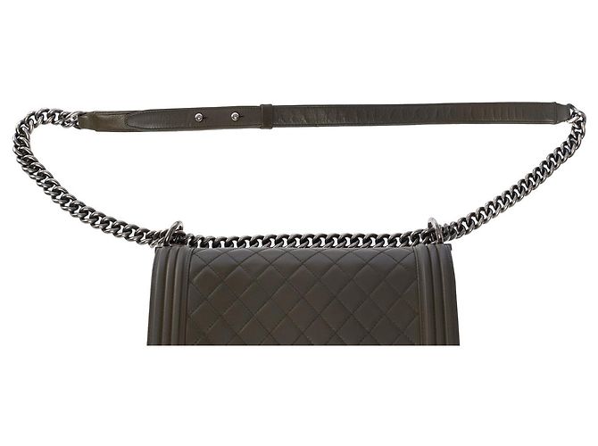 CHANEL Boy Bag in Khaki Leather - 101203 - view 8
