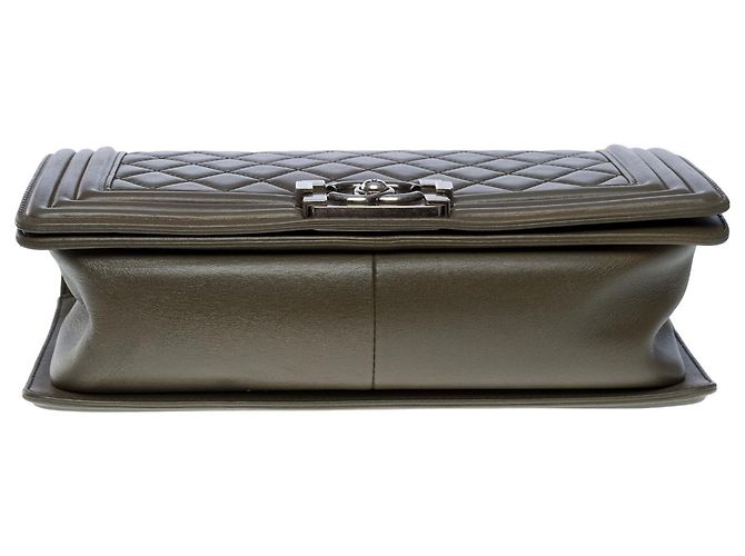 CHANEL Boy Bag in Khaki Leather - 101203 - view 9
