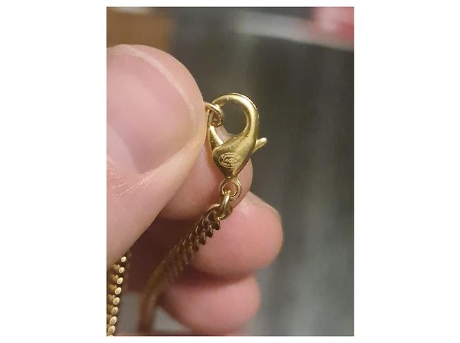 Coco Crush COLLANA CHANEL CON PENDENTE LOGO CC STRASS Gold hardware - vista 5