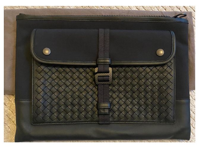 Pochette Bottega Veneta in pelle e tessuto nero - vista 11