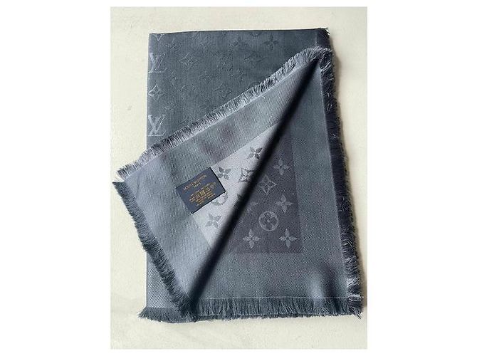 Louis Vuitton Bufanda del monograma Gris - vista 3