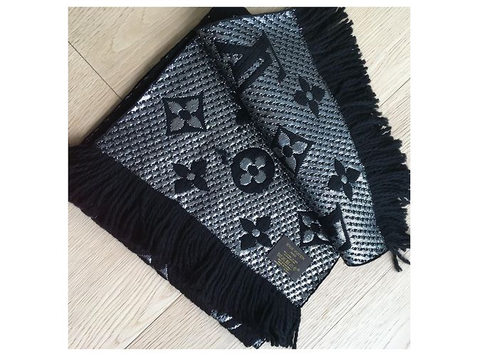 Louis Vuitton Sciarpa logomania nera lucida Nero - vista 2