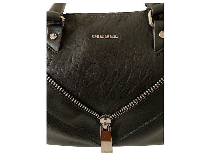 Sac style Boston en cuir noir Diesel - vue 7