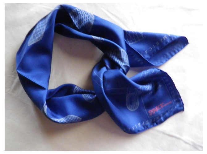 Louis Vuitton Seidenschal Winners Blau - Ansicht 8