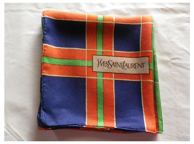 Yves Saint Laurent Sciarpa di seta a quadri Verde Blu Rossa Multicolore - vista 6