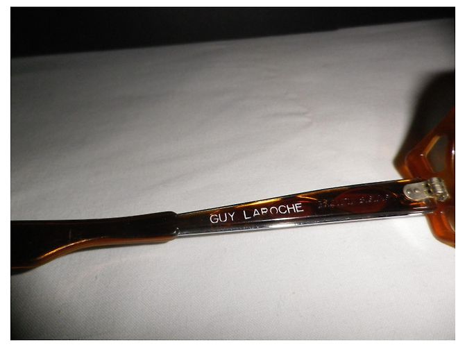 Guy Laroche Sonnenbrille Hellbraun Acetat - Ansicht 3