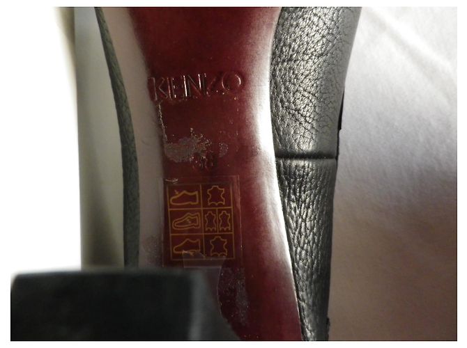 Kenzo Horsefly Pumps aus schwarzem Leder 10 cm - Ansicht 9