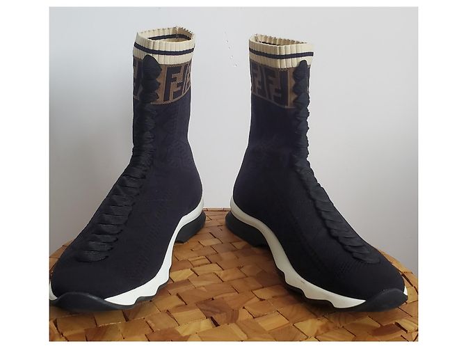 Fendi Paio di scarpe da ginnastica P 41 IT Nero - vista 9