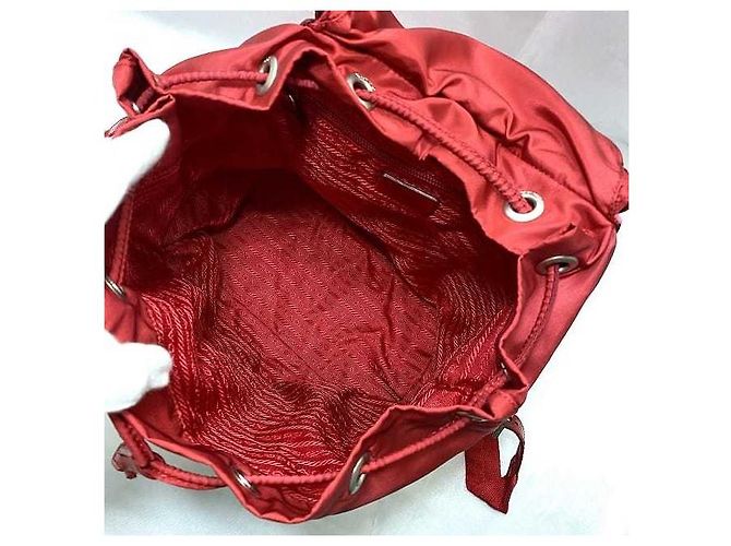 Prada Rucksack aus Nylon Rot - Ansicht 8