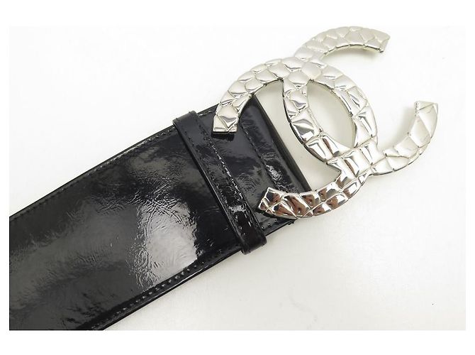 CHANEL CC-LOGO-GÜRTEL EXTRABREIT 68MM T80 SCHWARZER GÜRTEL AUS LACKLEDER - Ansicht 3