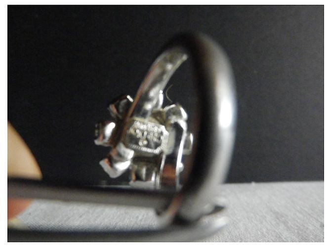Christian Dior Ring aus silbernem Metall mit weißem Strass und Perle Grau - Ansicht 3
