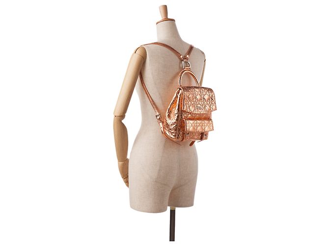 Petit sac à dos Cannage Stardust métallisé doré Dior - vue 9