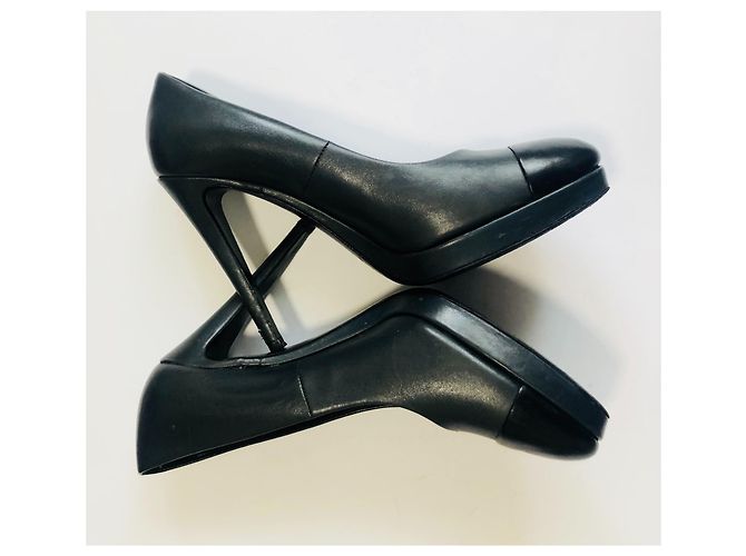 Tacchi con plateau Chanel grigio scuro e nero in pelle Grigio antracite - vista 13