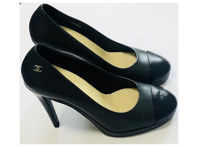 Tacchi con plateau Chanel grigio scuro e nero in pelle Grigio antracite - vista 15