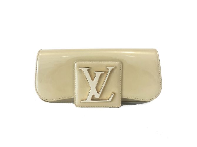 Pochette Sobe in pelle Vernis giallo chiaro di Louis Vuitton - vista 5
