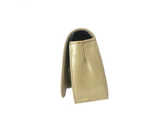 Pochette Sobe in pelle Vernis giallo chiaro di Louis Vuitton - vista 7