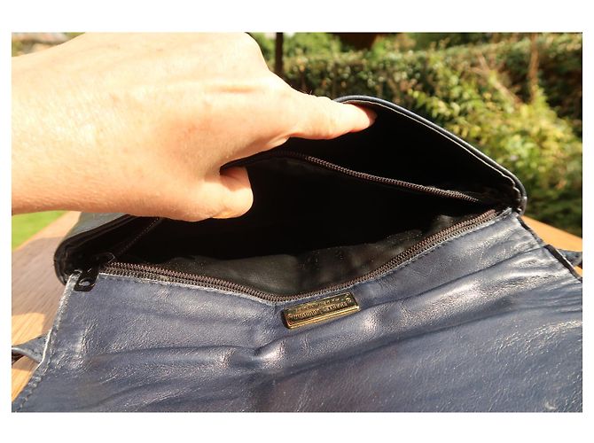 Borsa a tracolla Charles Jourdan in pelle blu navy - vista 7