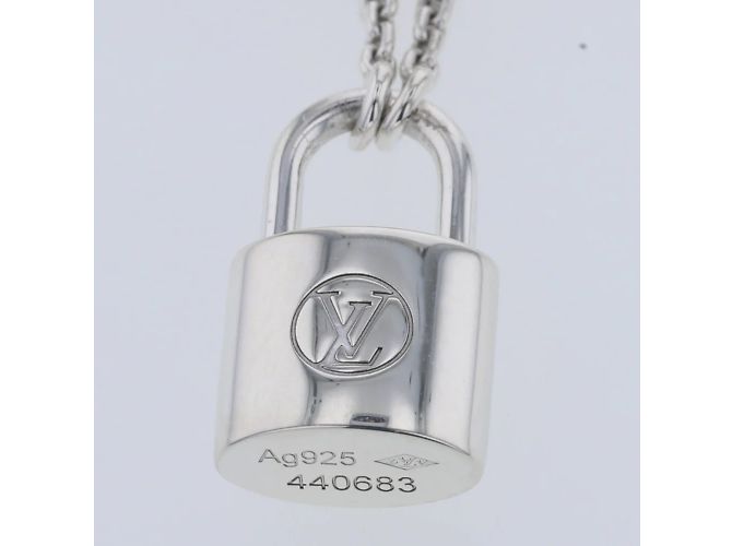 Louis Vuitton Collana con ciondolo Lockit in argento Q93559 - vista 2