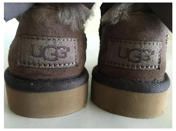 Ugg Bailey Bow II, Botte Classique Taille Enfant 22,5 Marron clair - vue 4