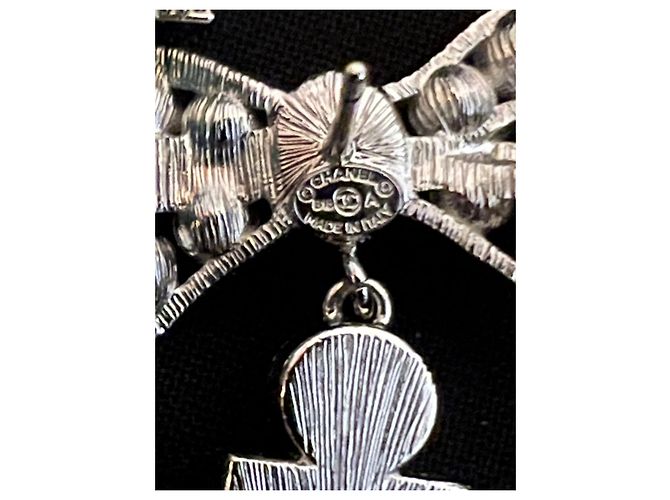 Orecchini Chanel CC Ancora Perle di Cristallo Argentati Argento - vista 4
