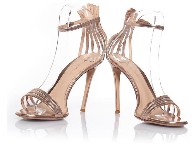 Gianvito Rossi, Sandalo metallizzato D'oro - vista 6