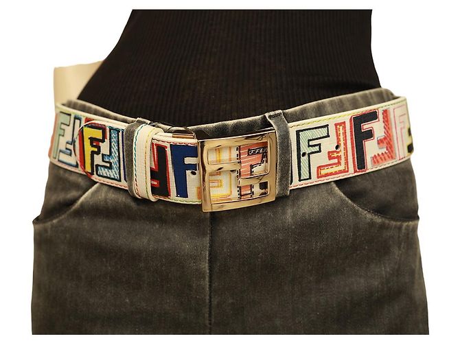 Fendi Mehrfarbiger und weiß beschichteter FF Zucca Wende-Taillengürtel aus Canvas 80/32 NEU Mehrfarben - Ansicht 2