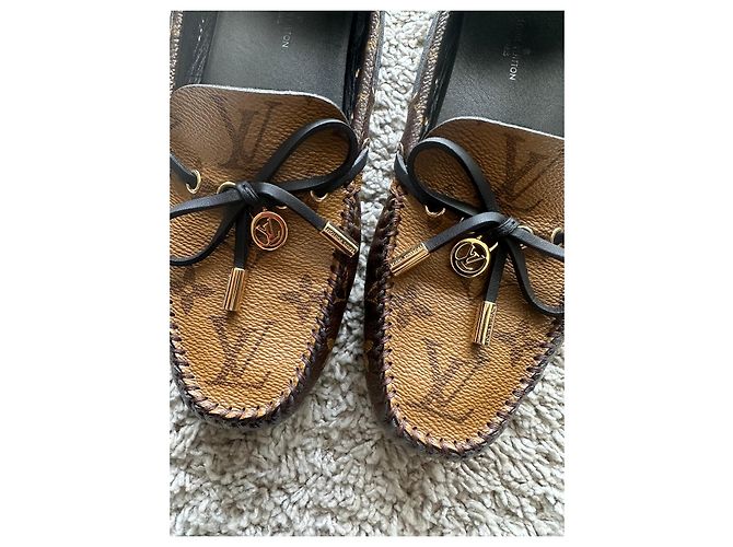 Louis Vuitton Gloria Slipper flach dunkelbraunes Leder - Ansicht 6