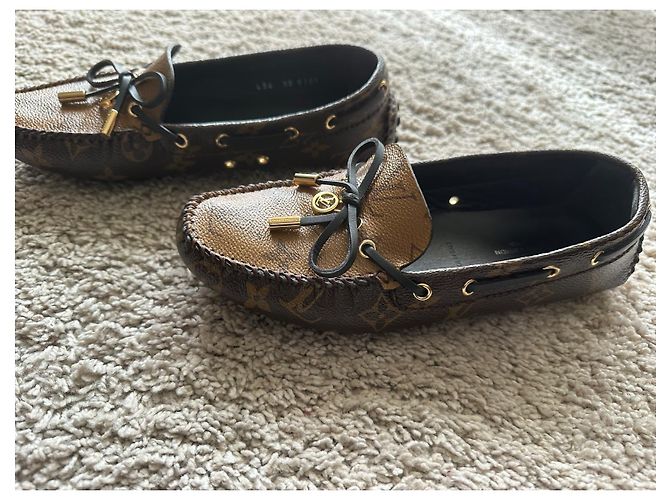Louis Vuitton Gloria Slipper flach dunkelbraunes Leder - Ansicht 7