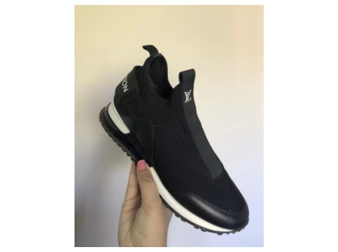 Baskets Louis Vuitton Run Away edition limitée 2019 Noir - vue 10