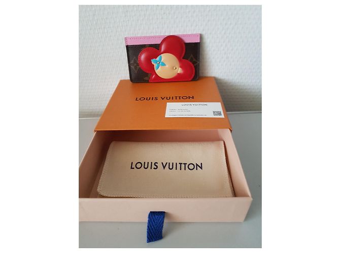 Tarjetero Louis Vuitton Navidad 2023 Castaño - vista 4