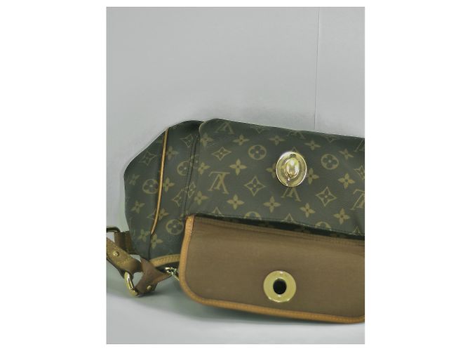 Tivoli Louis Vuitton #loıis vuitton #tikal #gm #monogram #leather #shoulderbag #handbag Cioccolato Marrone scuro Monogramma - vista 13