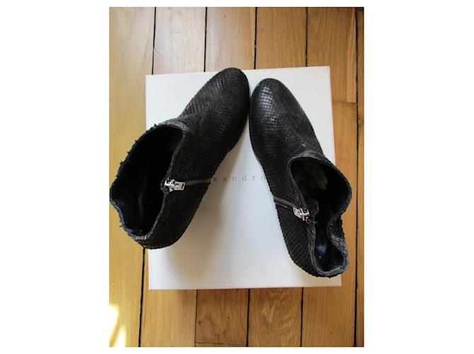 Sandro Low boots python noir mat, pointure 36. - vue 4