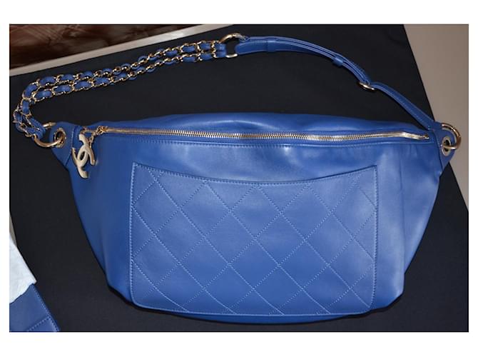 Marsupio Chanel x PHARRELL WILLIAMS Blu Gold hardware - vista 4